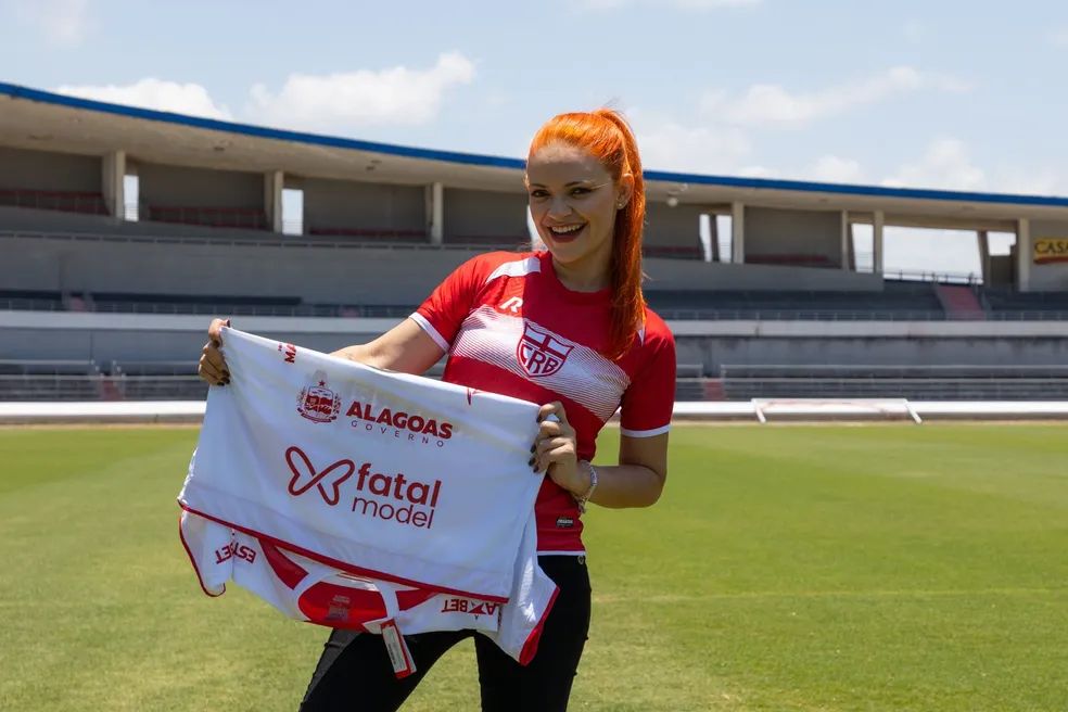 Fatal Model é patrocinador de qual time?