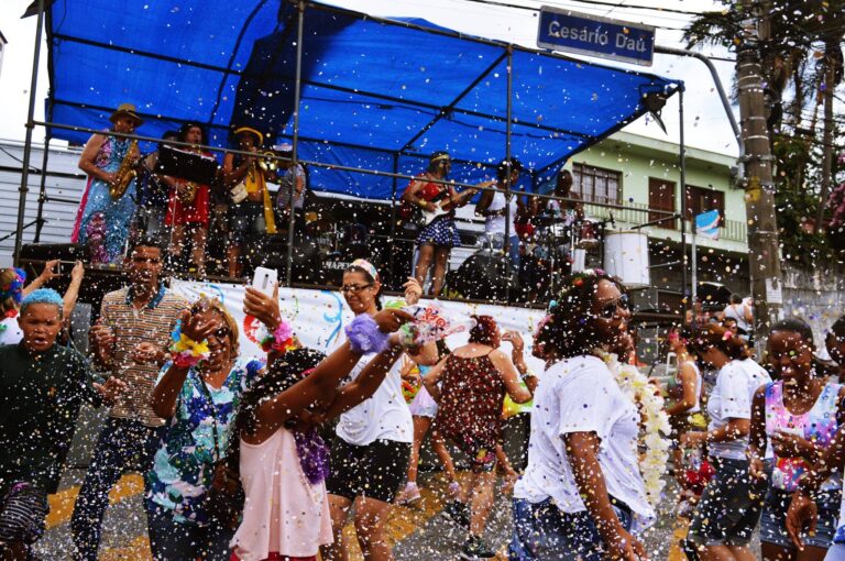 Foliões de Taboão se preparam para curtir pré-carnaval com a Banda Espera Marido neste sábado, 11