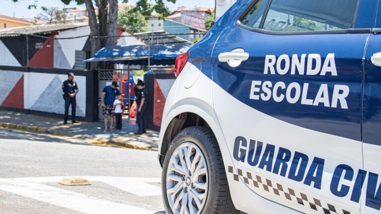 Prefeito Aprígio promulga decreto da Ronda Escolar Municipal de Taboão da Serra