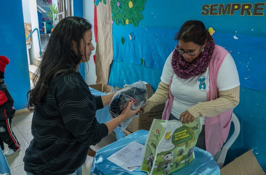  Prefeitura de Taboão da Serra realiza entrega de kits de materiais escolares e uniformes para alunos