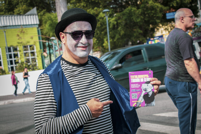 Campanha por um Teatro Municipal movimenta população e chama a atenção em Taboão da Serra