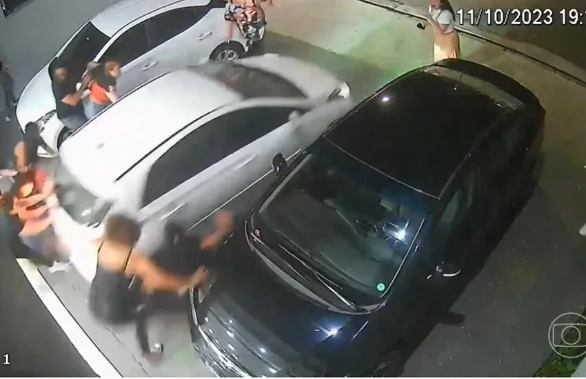  Mulher que atropelou 4 pessoas após discussão por vaga de estacionamento em Taboão virá ré por tentativa de homicídio