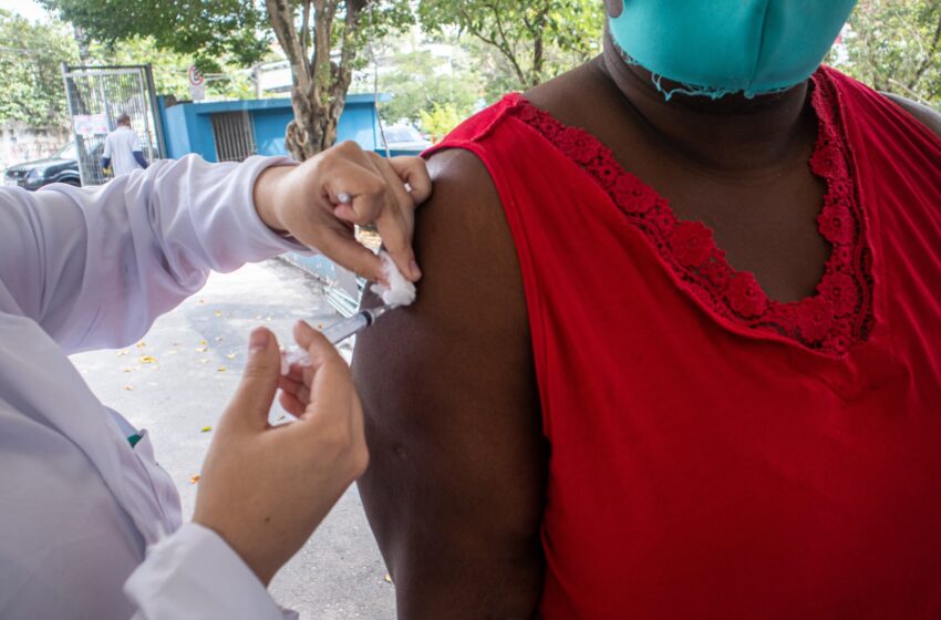  Taboão da Serra inicia vacinação contra a gripe para grupo prioritário