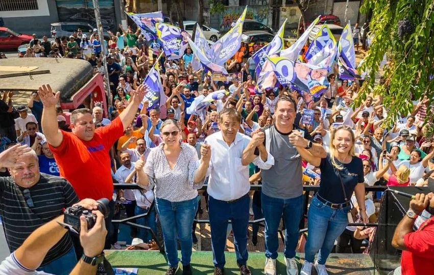  Primeiro final de semana da campanha de Aprígio é marcada por adesivaço e caminhada no Jd. Leme