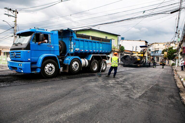 Secretaria de Obras de Taboão da Serra inicia recapeamento de ruas e avenidas